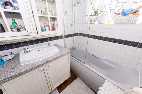 64 Chadacre Road, Epsom, KT17 2HE