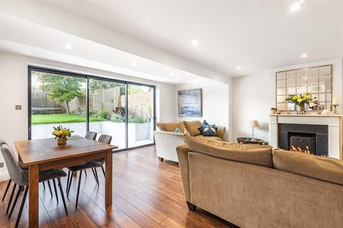 105 Elmbridge Avenue, Surbiton, KT5 9HE
