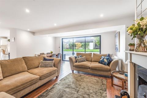 105 Elmbridge Avenue, Surbiton, KT5 9HE