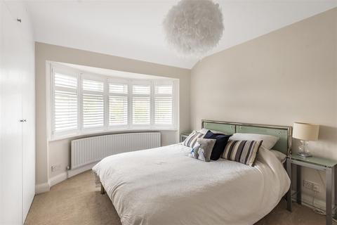 105 Elmbridge Avenue, Surbiton, KT5 9HE