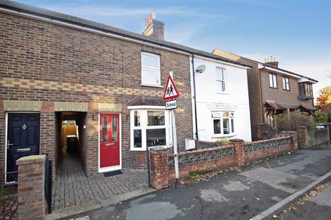 35 Victory Road, Horsham, RH12 2JF