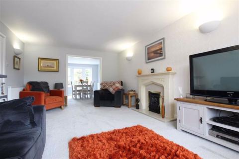 5 Balliol Road, Brackley, NN13 6LY