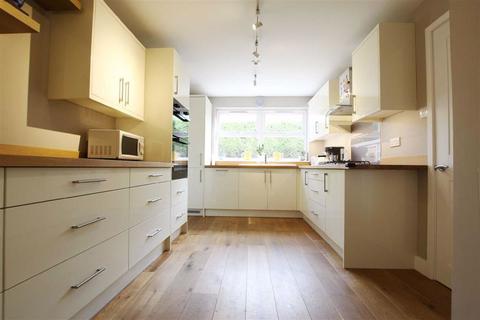 5 Balliol Road, Brackley, NN13 6LY