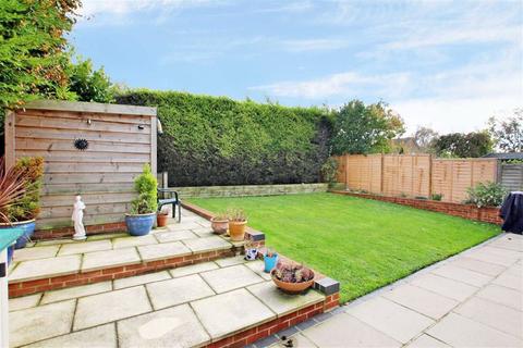 5 Balliol Road, Brackley, NN13 6LY