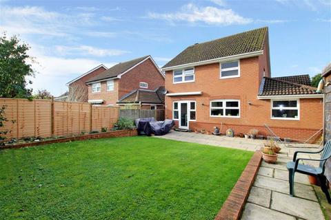 5 Balliol Road, Brackley, NN13 6LY
