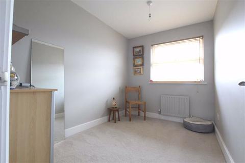 5 Balliol Road, Brackley, NN13 6LY