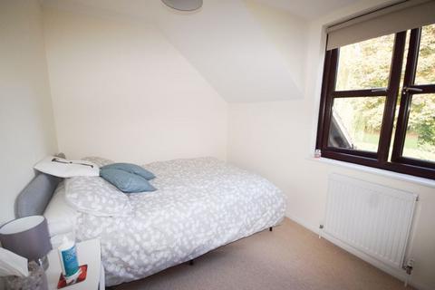 15 Abbey Walk, Great Missenden, HP16 0AY
