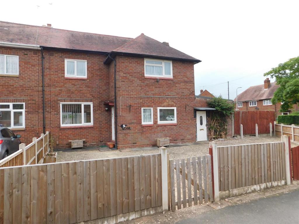 Clent Avenue, Kidderminster 3 bed semidetached house £150,000