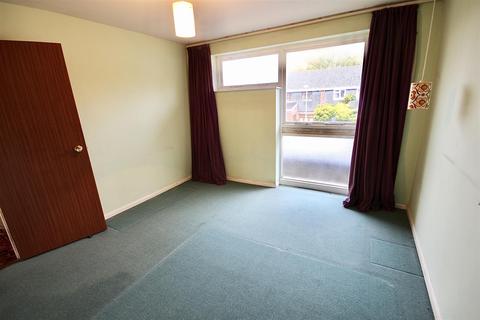 69 Bevisland, Swindon, SN3 6AN