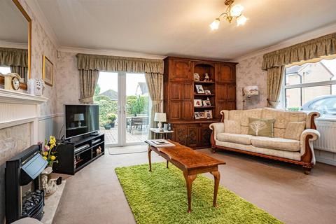 51 Cheyne Garth, Hornsea, HU18 1BF