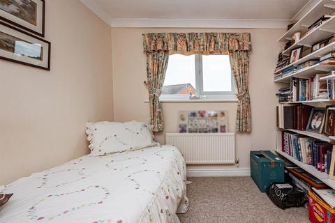 51 Cheyne Garth, Hornsea, HU18 1BF