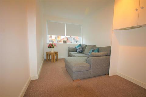 8 Hardy Close, Cheadle, Stoke-on-trent, ST10 1XQ