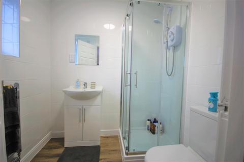 8 Hardy Close, Cheadle, Stoke-on-trent, ST10 1XQ