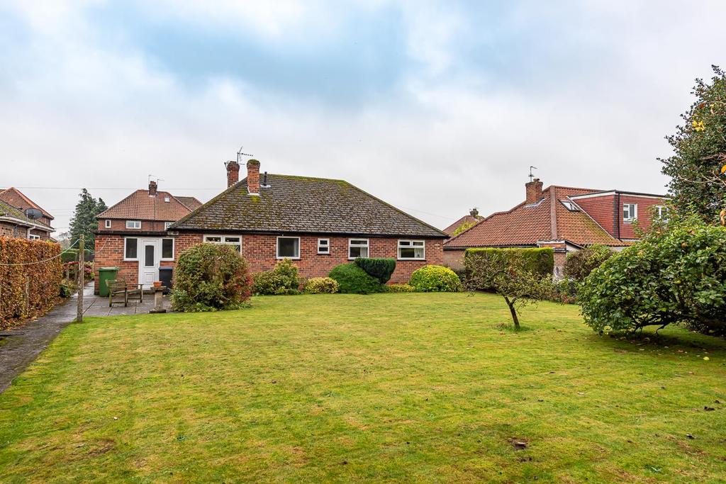 Long Ridge Lane, Nether Poppleton, York, YO26 6LX 3 bed detached bungalow £400,000