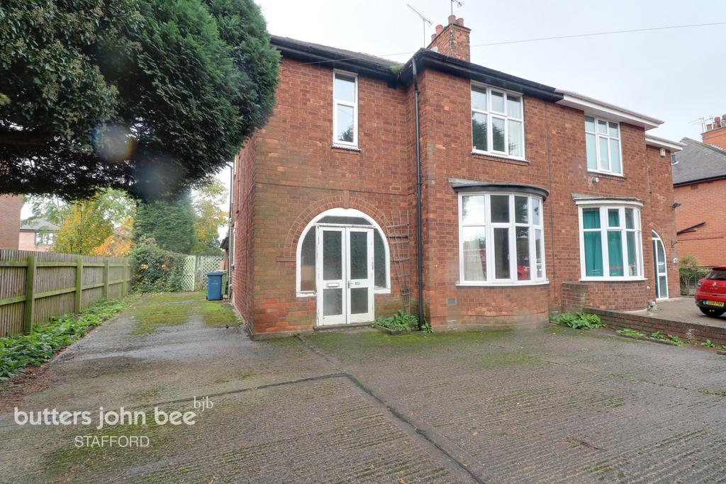 Stone Road, Stafford 3 bed semidetached house £125,000
