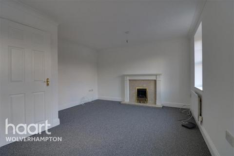 4 bedroom terraced house to rent, Oulton Mews, Stone