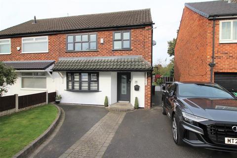 38 Biddall Drive, Manchester, M23 1PF
