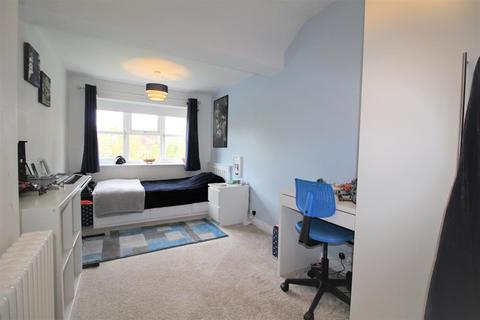38 Biddall Drive, Manchester, M23 1PF