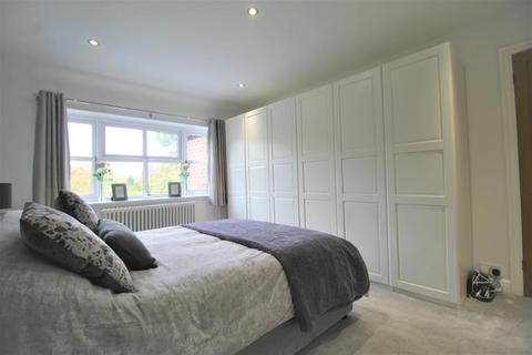 38 Biddall Drive, Manchester, M23 1PF
