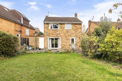 27 Hazell Way, Stoke Poges, Slough, SL2 4DD