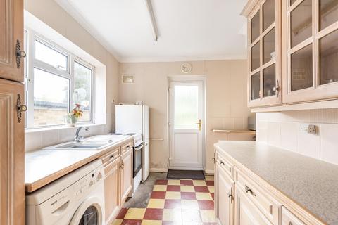 27 Hazell Way, Stoke Poges, Slough, SL2 4DD