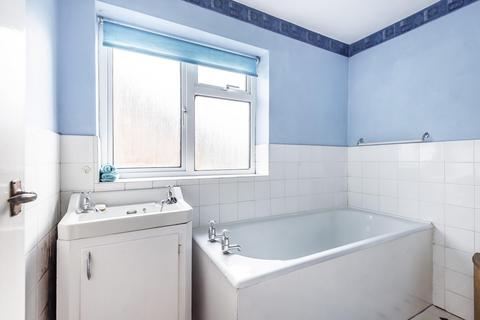 27 Hazell Way, Stoke Poges, Slough, SL2 4DD