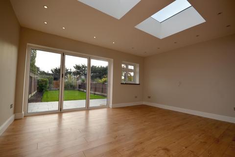38 Marshalls Drive, Romford, RM1 4JT