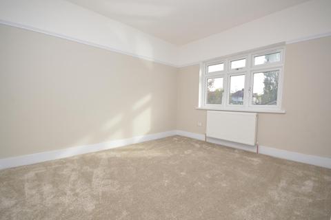 38 Marshalls Drive, Romford, RM1 4JT