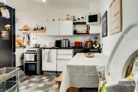 2a Bourne Circus, Hayes, UB3 1PS