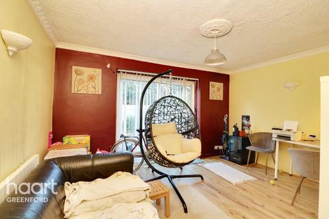 18 Bannister Close, Greenford, UB6 0SP
