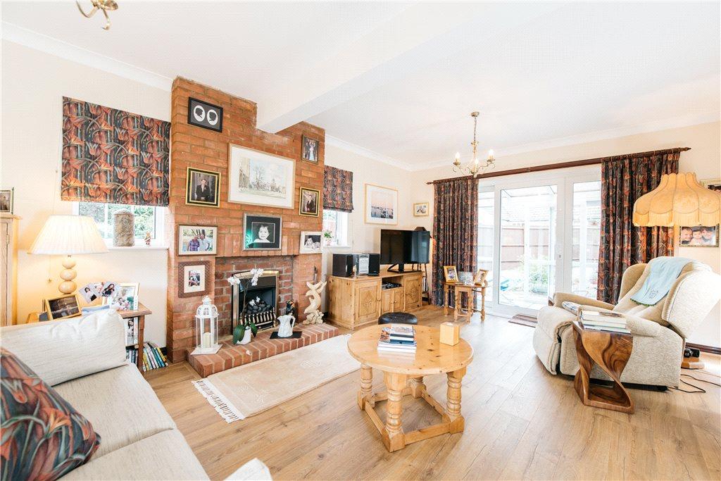 Gold Lane, Biddenham, Bedfordshire, MK40 3 bed detached house £550,000