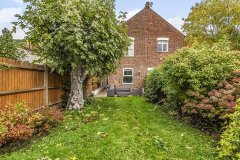 3 Bickersteth Road, London, SW17 9SE
