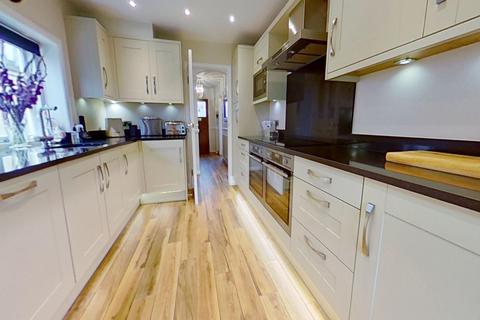 22 Crossways, Romford, RM2 6AL