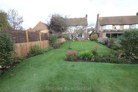 70 Lime Grove, New Malden, KT3 3TR