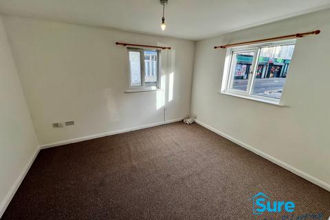 1 bedroom apartment to rent, Stratton Corner, Barton Street. GL1