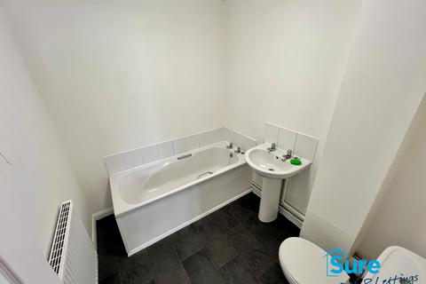 1 bedroom apartment to rent, Stratton Corner, Barton Street. GL1