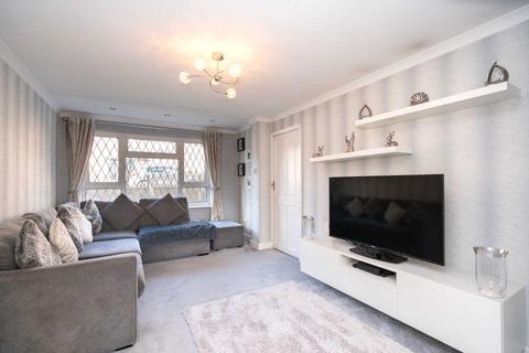 21 Shepherds Green, Hemel Hempstead, HP1 2HL