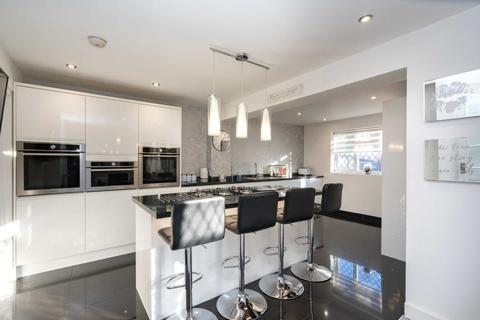 21 Shepherds Green, Hemel Hempstead, HP1 2HL