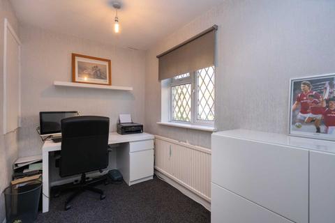 21 Shepherds Green, Hemel Hempstead, HP1 2HL
