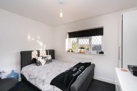 21 Shepherds Green, Hemel Hempstead, HP1 2HL