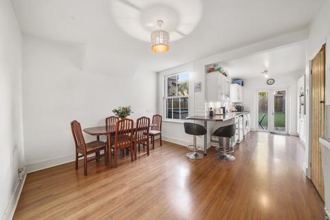 129 Framfield Road, London, W7 1NQ