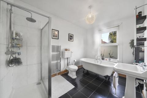 129 Framfield Road, London, W7 1NQ