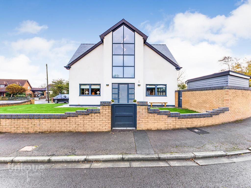 Coppins Green, PoultonleFylde, FY6 4 bed detached house £675,000