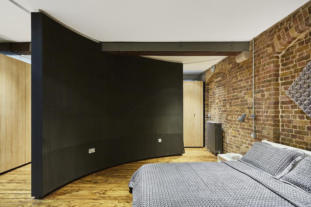 Olivers Wharf, Wapping High Street, London E1 W ...