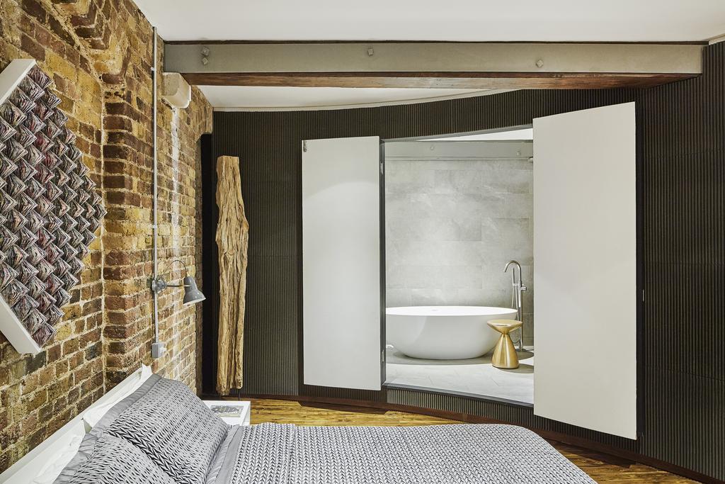 Olivers Wharf, Wapping High Street, London E1 W ...