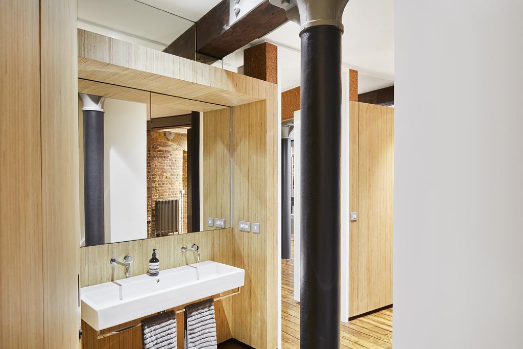 Olivers Wharf, Wapping High Street, London E1 W ...