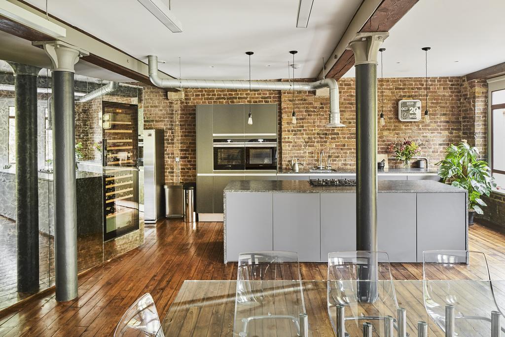 Olivers Wharf, Wapping High Street, London E1 W ...
