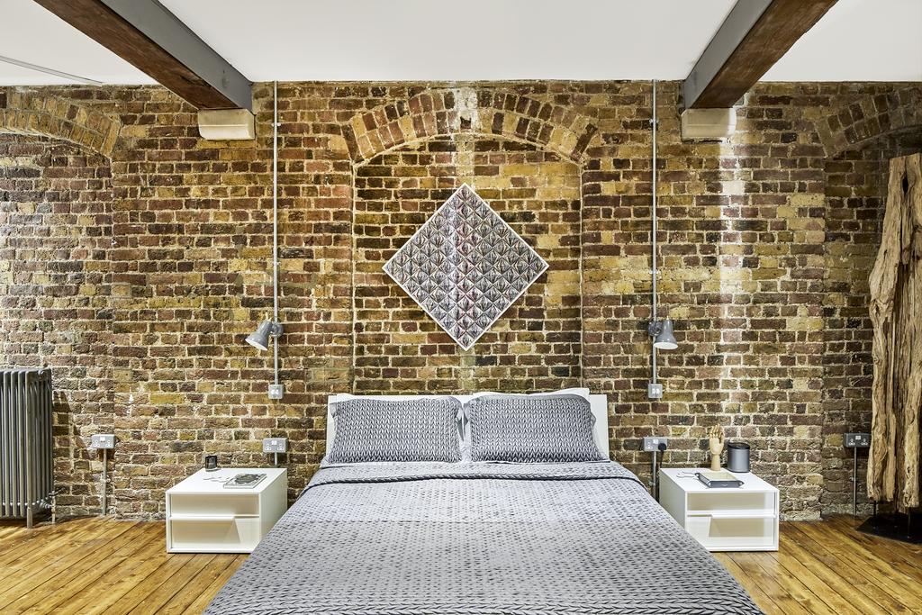 Olivers Wharf, Wapping High Street, London E1 W ...