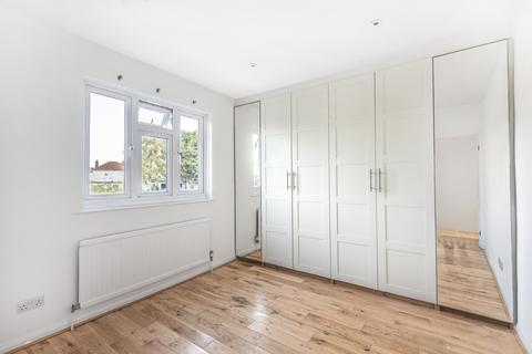 14 Wilverley Crescent, New Malden, KT3 5LN