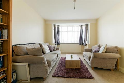 31 Adelaide Road, Hounslow, TW5 9AG